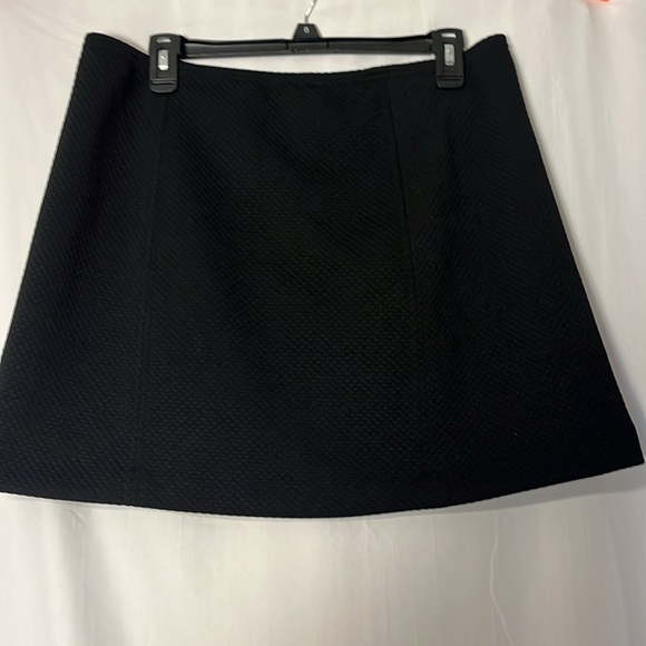 NWT Kensie retro style mini-skirt; quilted knit pattern with sailor buttons L - Picture 5 of 8